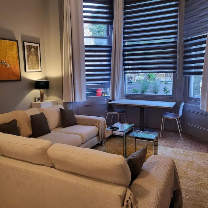5 Luxury Spacious Loft - Prime Location - Comfortable Bed & Sofa برايتون المظهر الخارجي الصورة