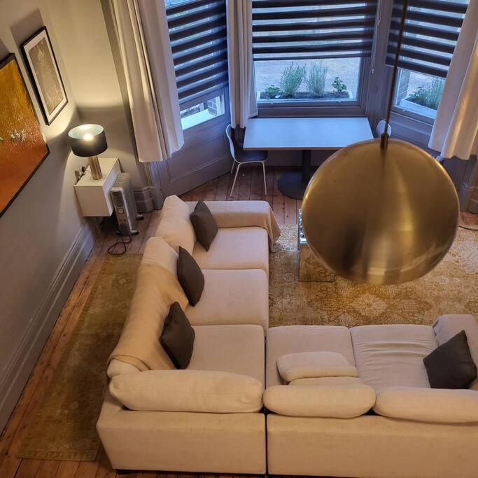 5 Luxury Spacious Loft - Prime Location - Comfortable Bed & Sofa برايتون المظهر الخارجي الصورة