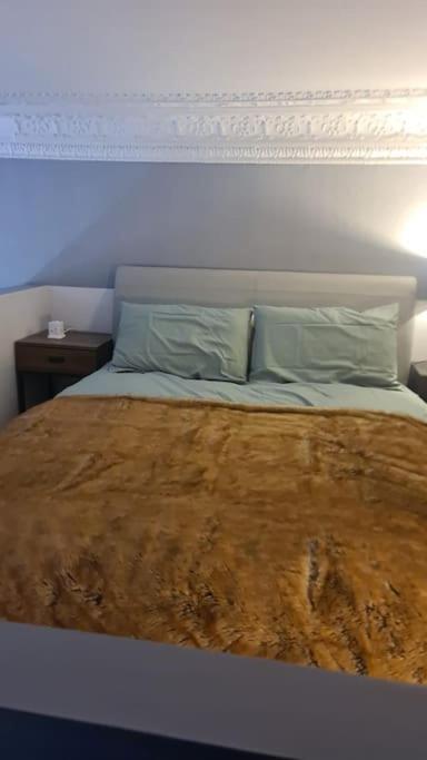 5 Luxury Spacious Loft - Prime Location - Comfortable Bed & Sofa برايتون المظهر الخارجي الصورة